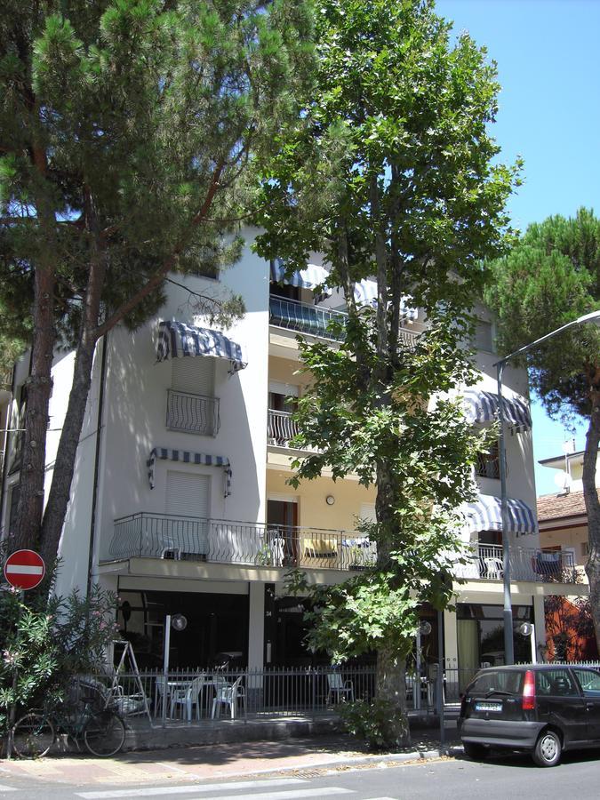 ريميني Residence Monaco Appartamenti المظهر الخارجي الصورة